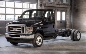 Ford E-450 Super Duty Cutaway Van Release Truck 2019 года
